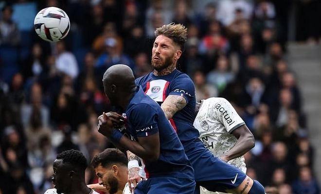 雷火电竞app-拜仁绝杀热刺，姆巴佩扑点救主意甲