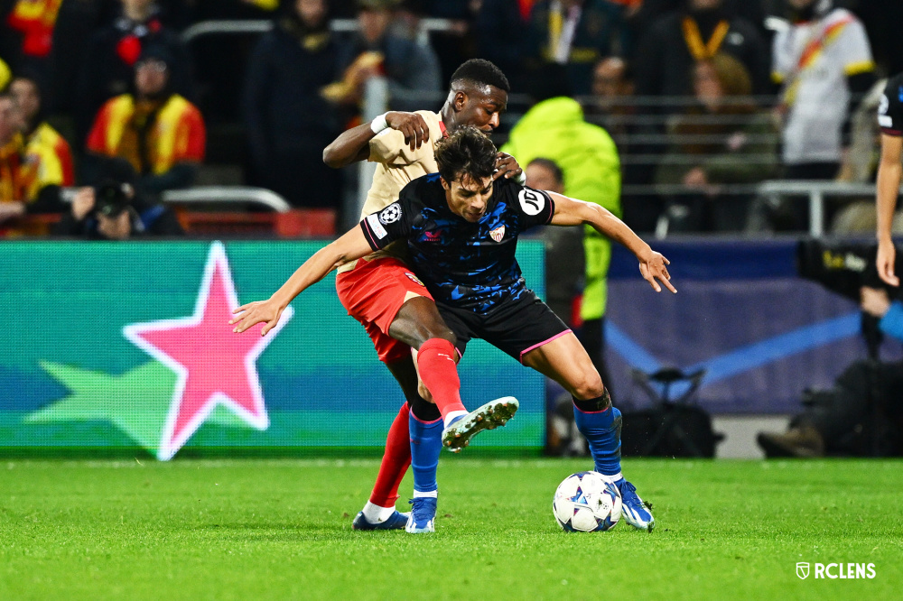 里昂绝杀皇马,梅西梅开二度欧联杯 里昂绝杀皇马,梅西梅开二度欧联杯