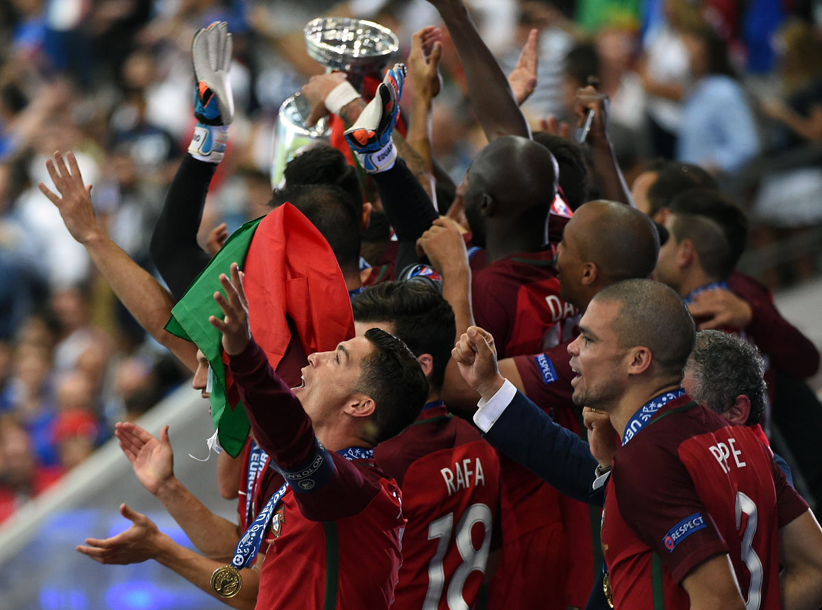 雷火电竞-赫塔菲坐镇主场，取得一场关键胜利的简单介绍