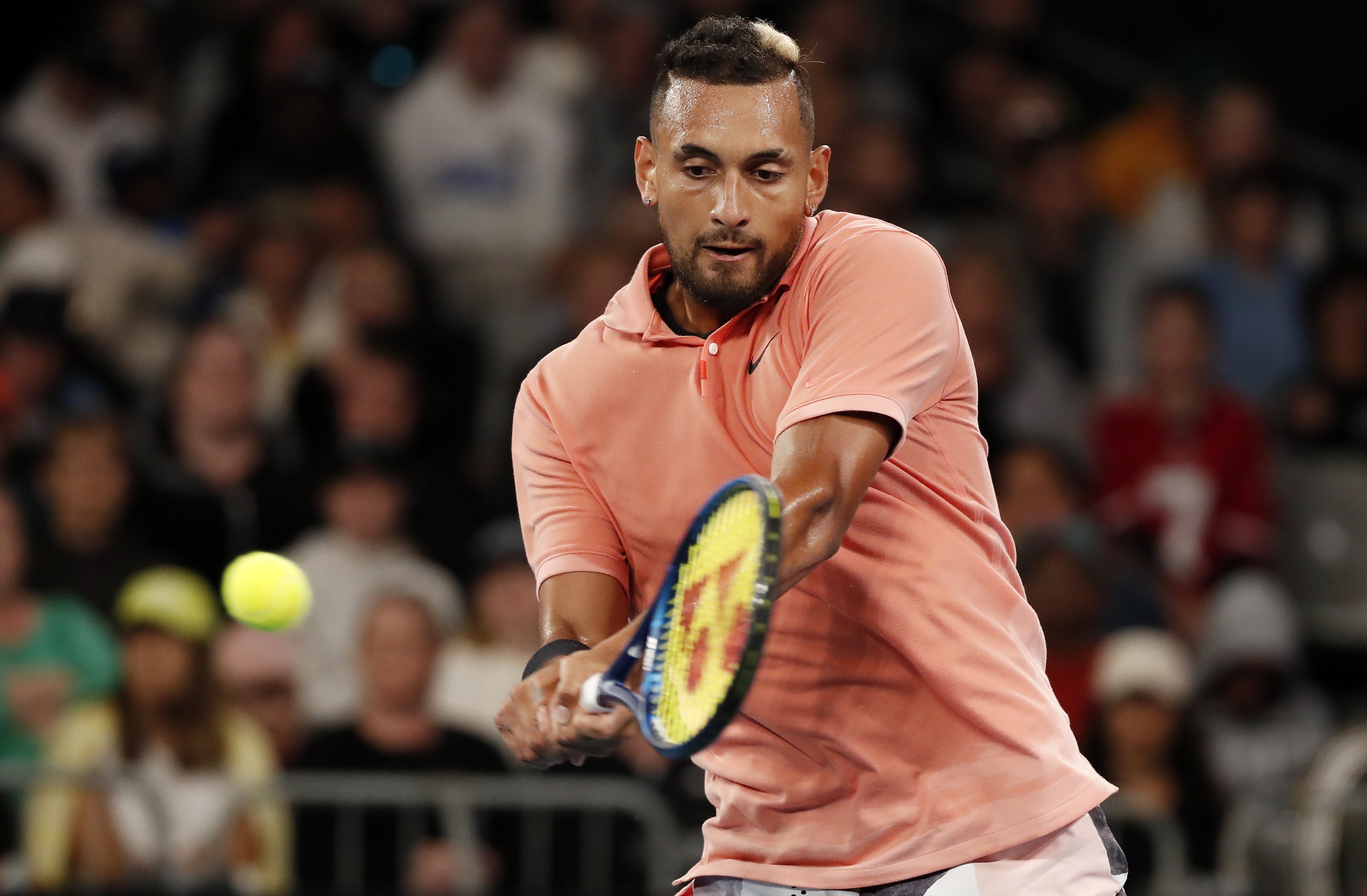 英国网球队险胜意大利网球队,克耶高斯统治全场 英国网球队险胜意大利网球队,克耶高斯统治全场